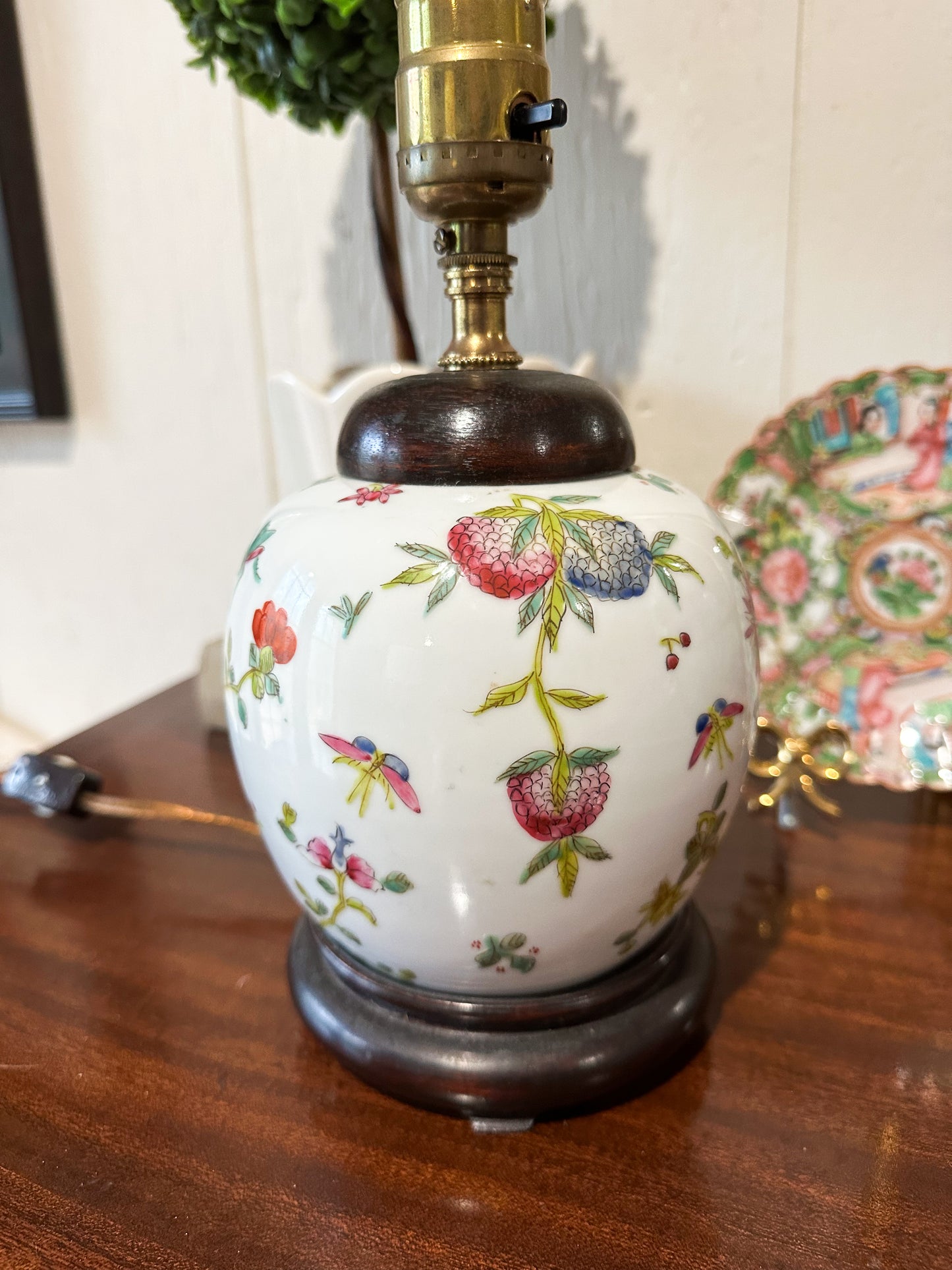 Mini Chinoiserie-Style Lamp