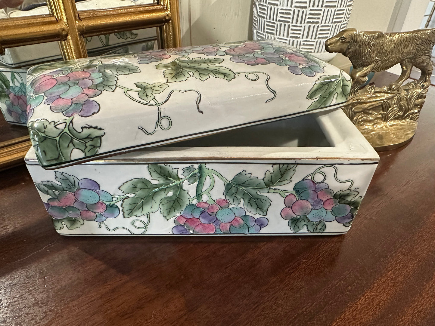 Andrea by Sadek Dresser Box