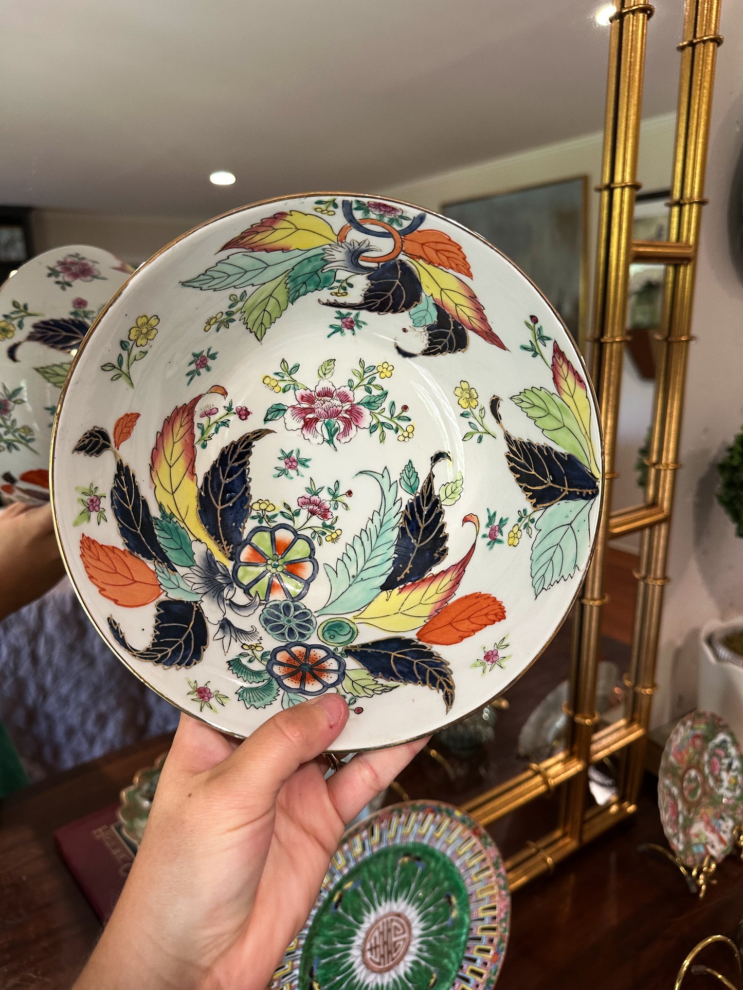Tobacco Leaf Detailed Bowl