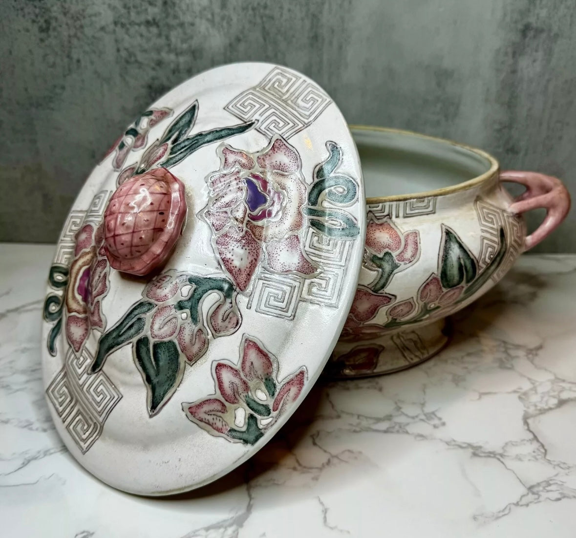 Vintage Toyo Tureen
