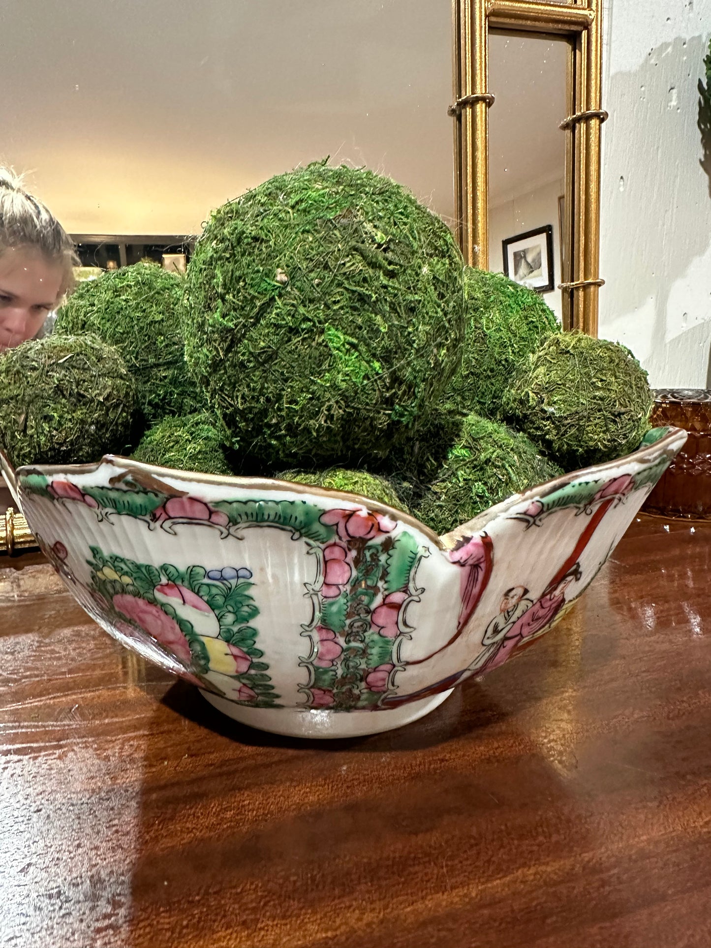10-Inch Rose Famille Lotus Bowl