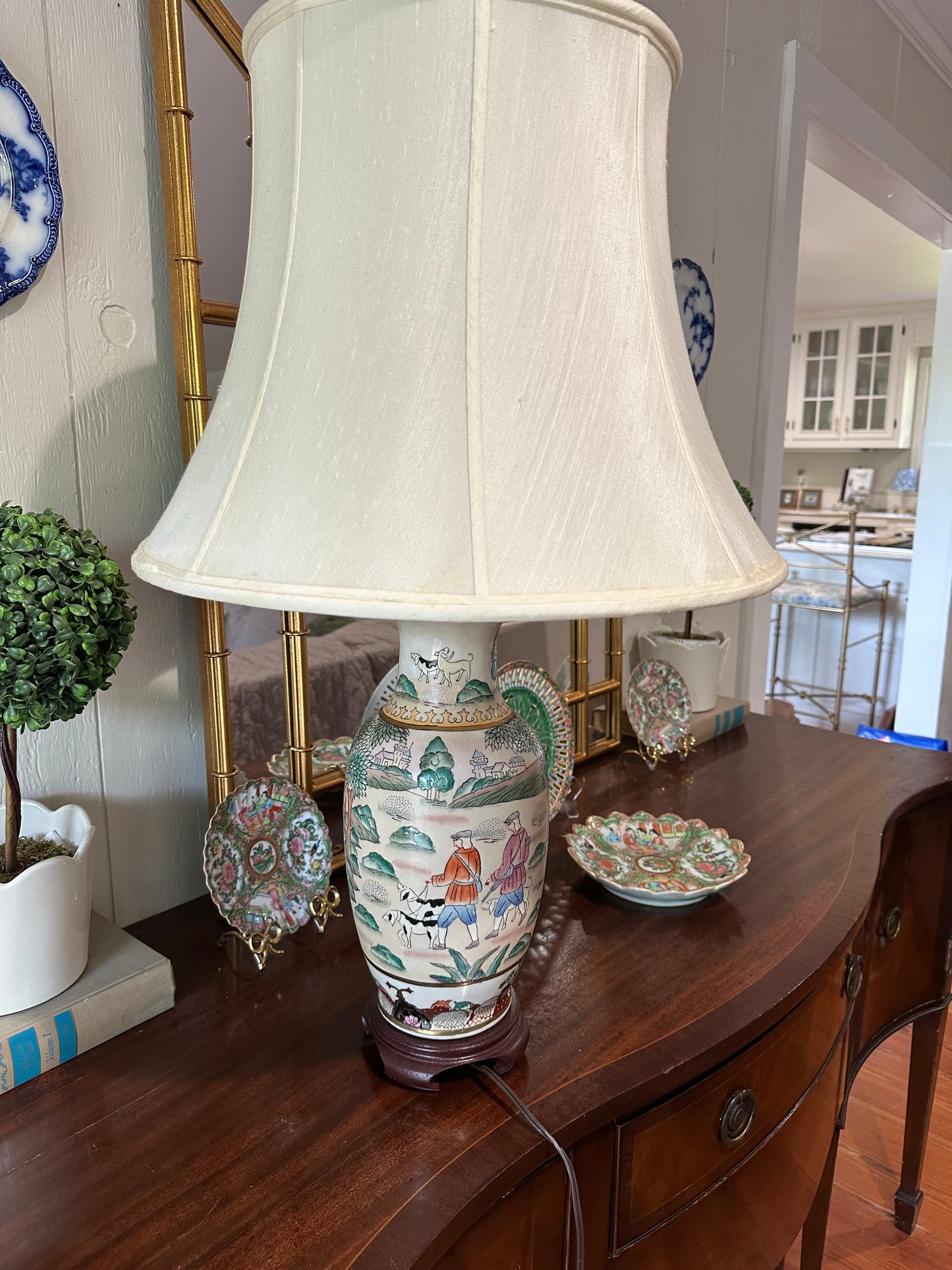 Hunt Scene Lamp
