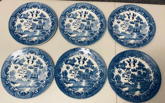 Blue Willow Dinner Plate Set
