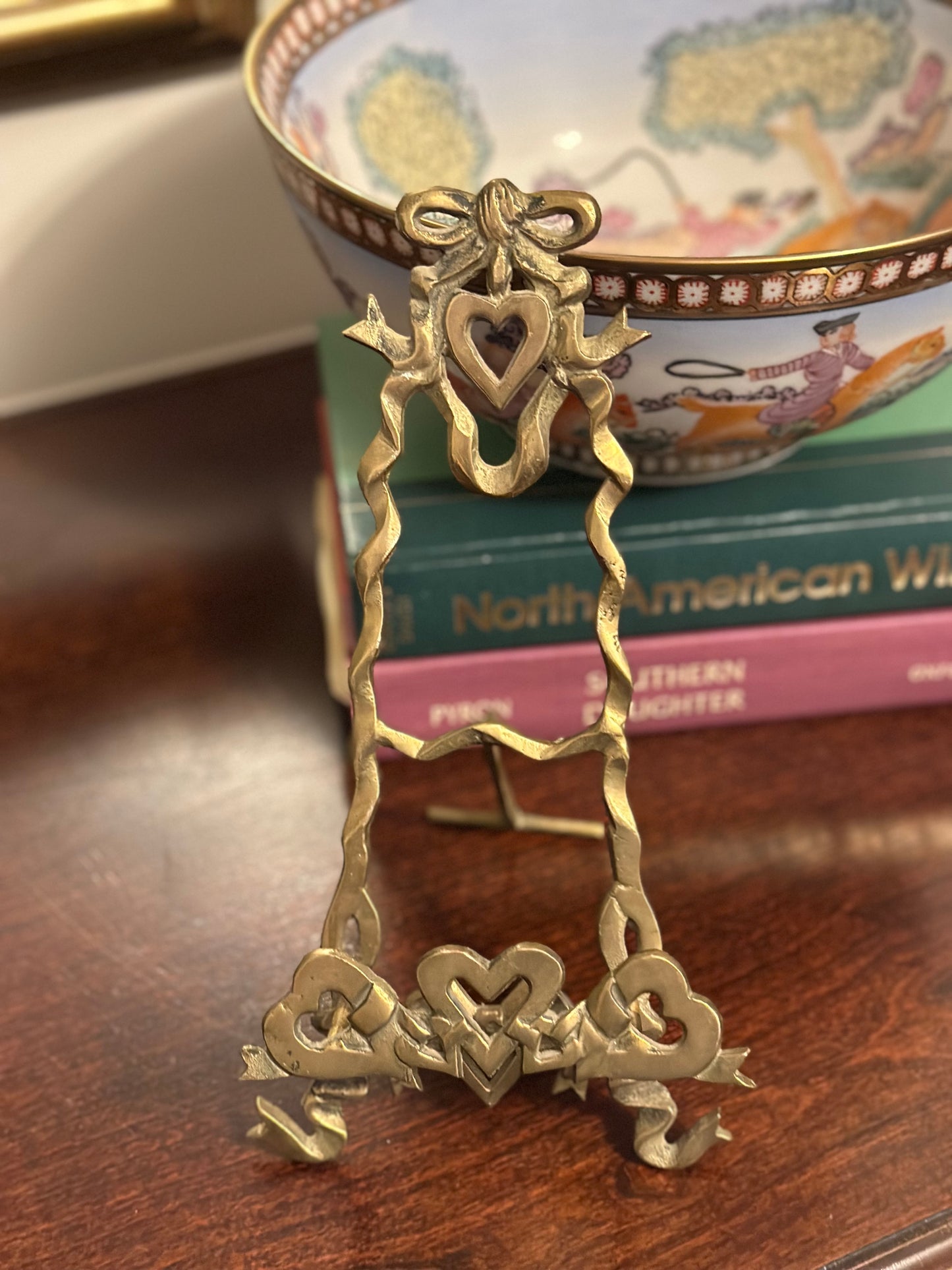 Brass Bow & Heart Ornate Easel