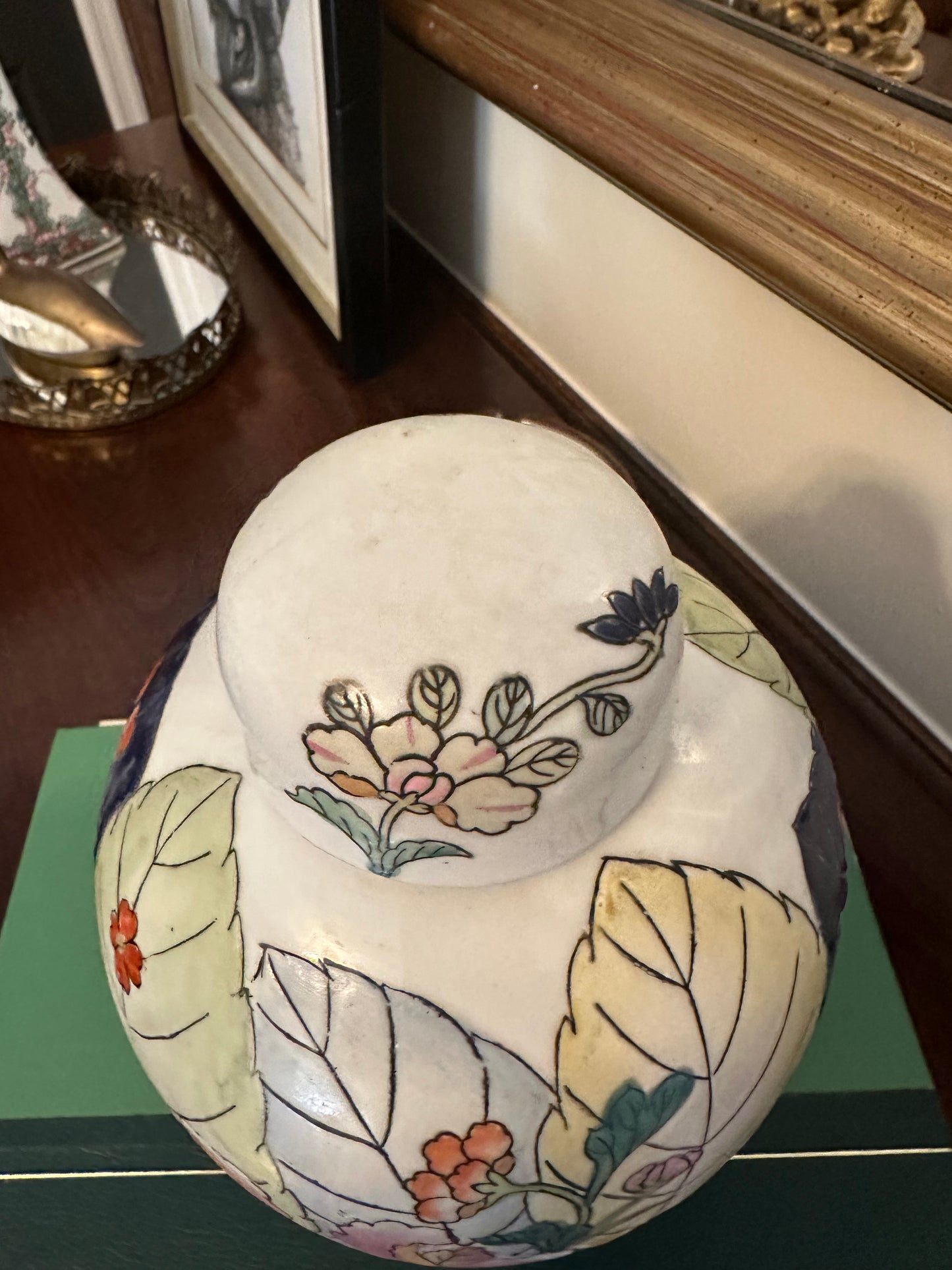Tobacco Leaf Ginger Jar/Vase