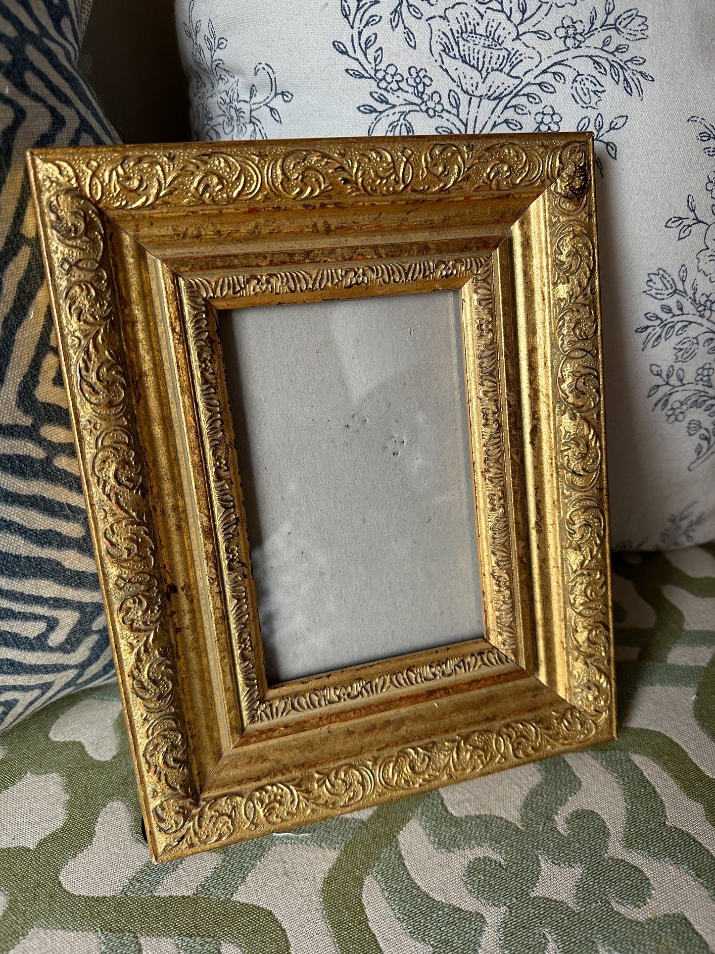 Gold Ornate 4x6 Picture Frame