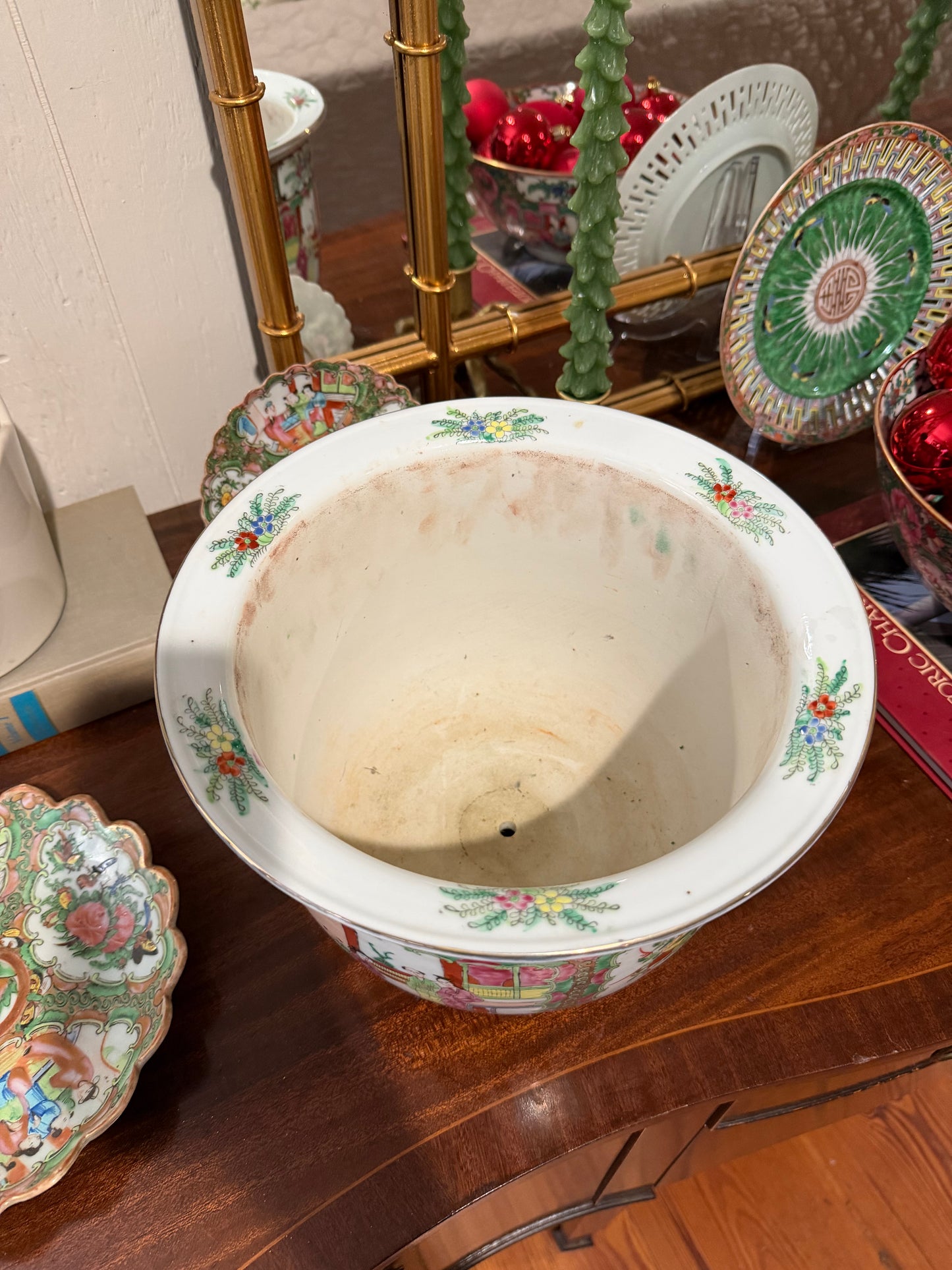 Rose Medallion Planter