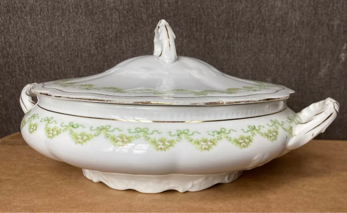 AP Austria Green Bow Tureen