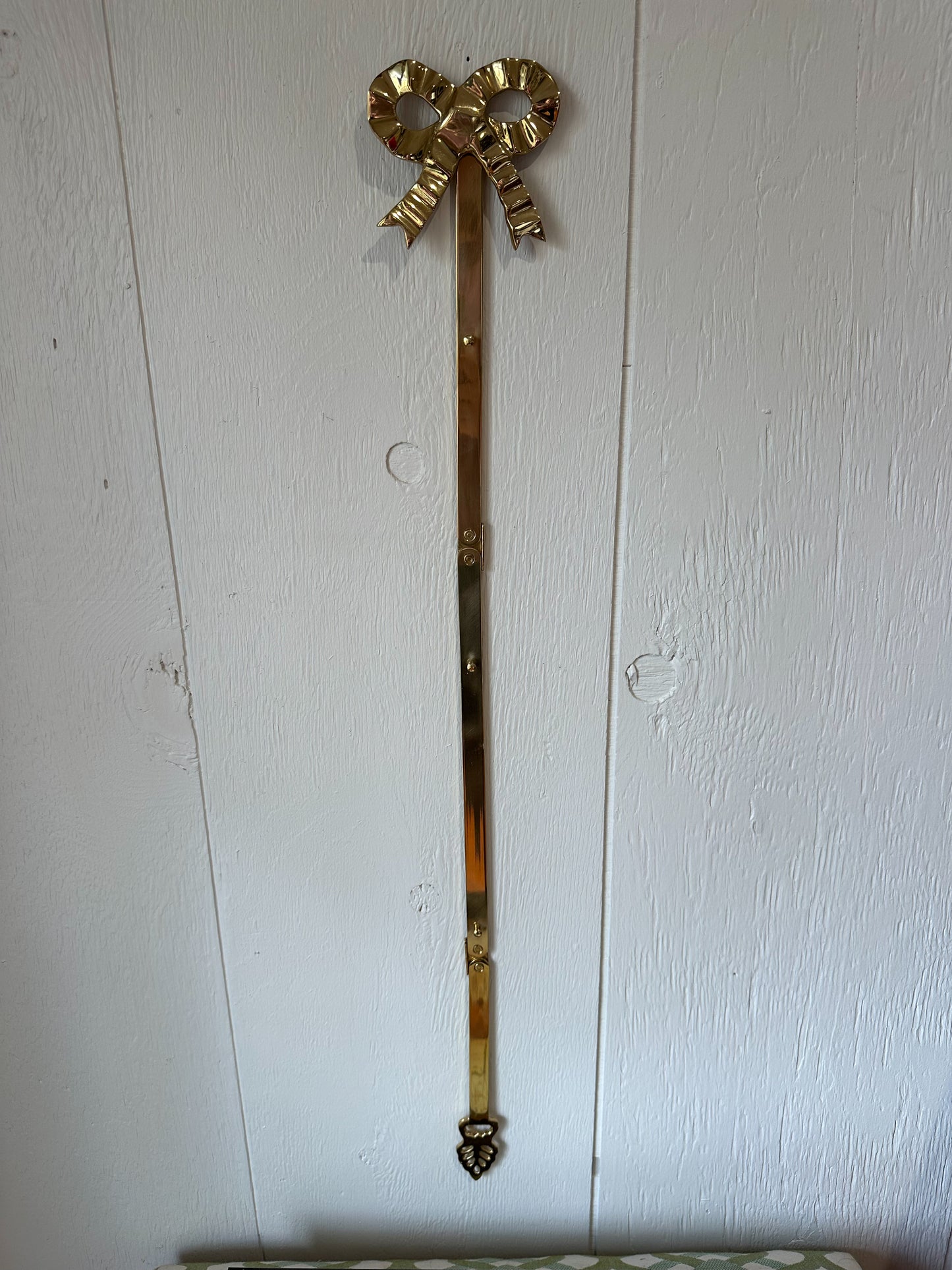 Brass Bow Plate Hanger