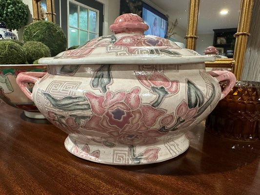 Vintage Toyo Tureen