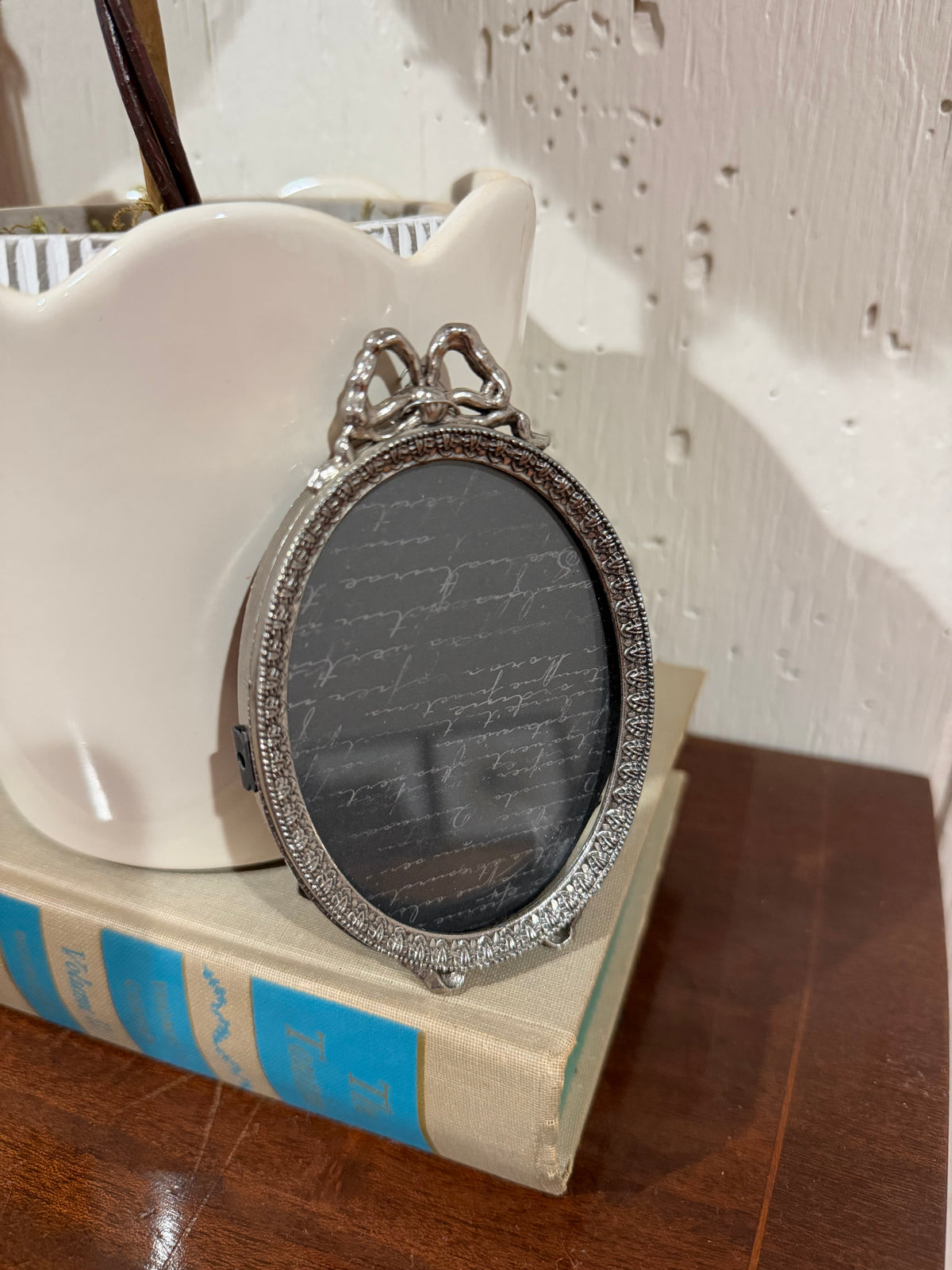 Silver Bow Frame