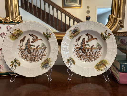 Gold-Rimmed Shallow Duck Bowls