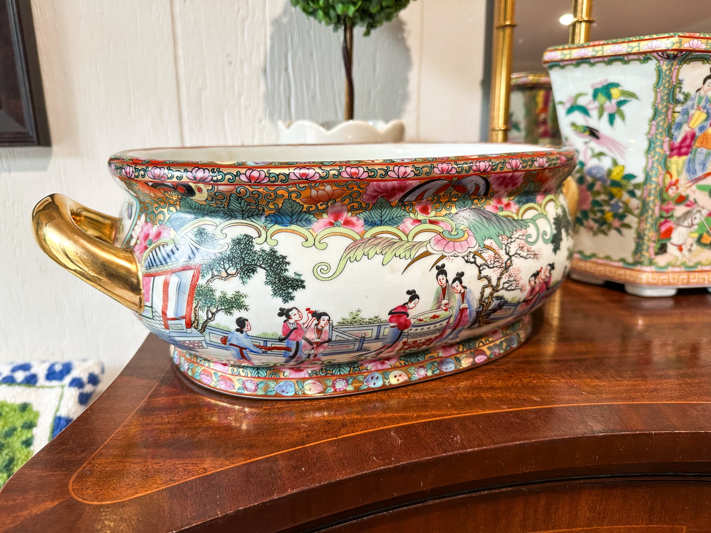 Rose Medallion Foot Bath