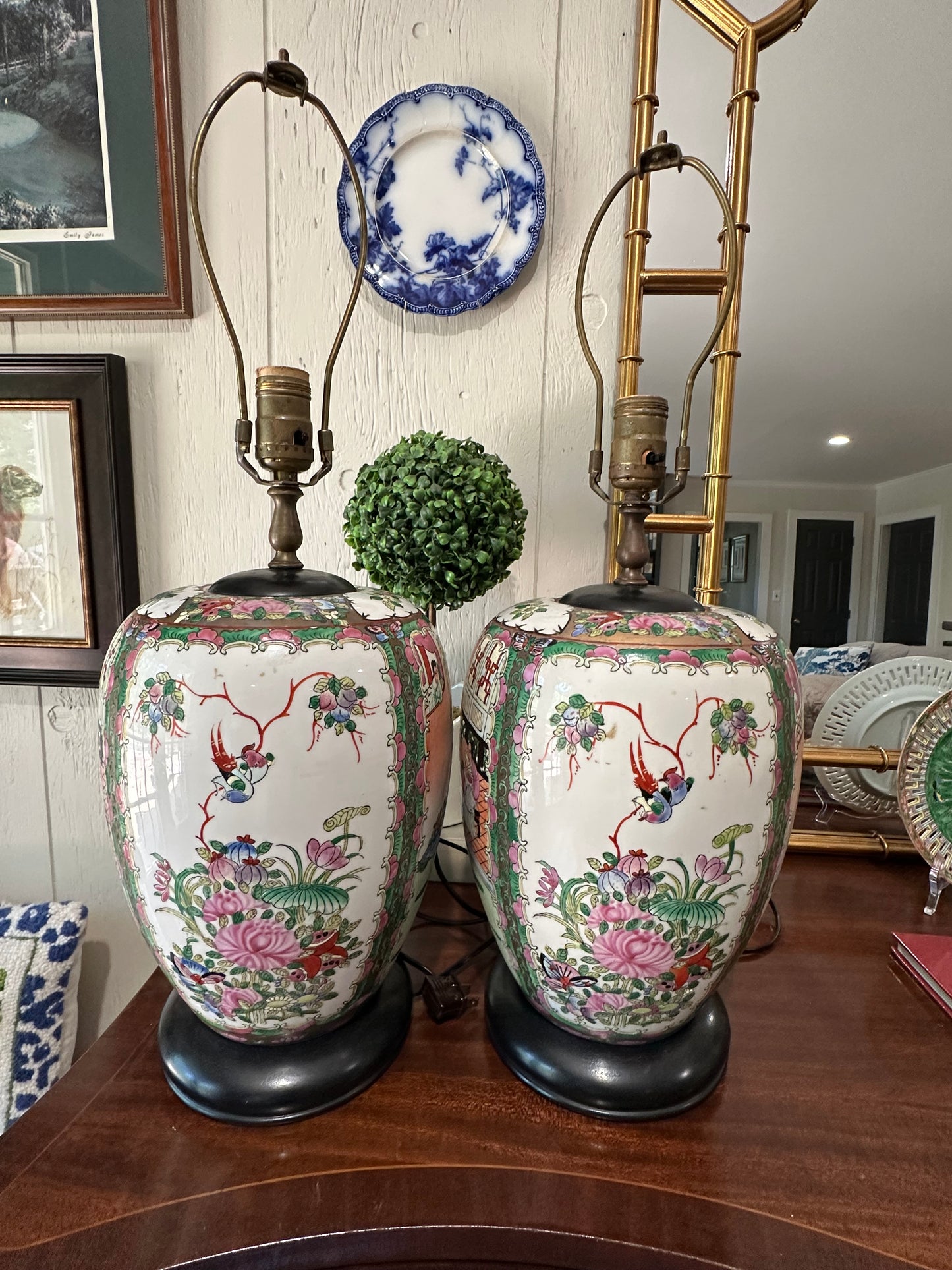 Rose Medallion Lamp Pair