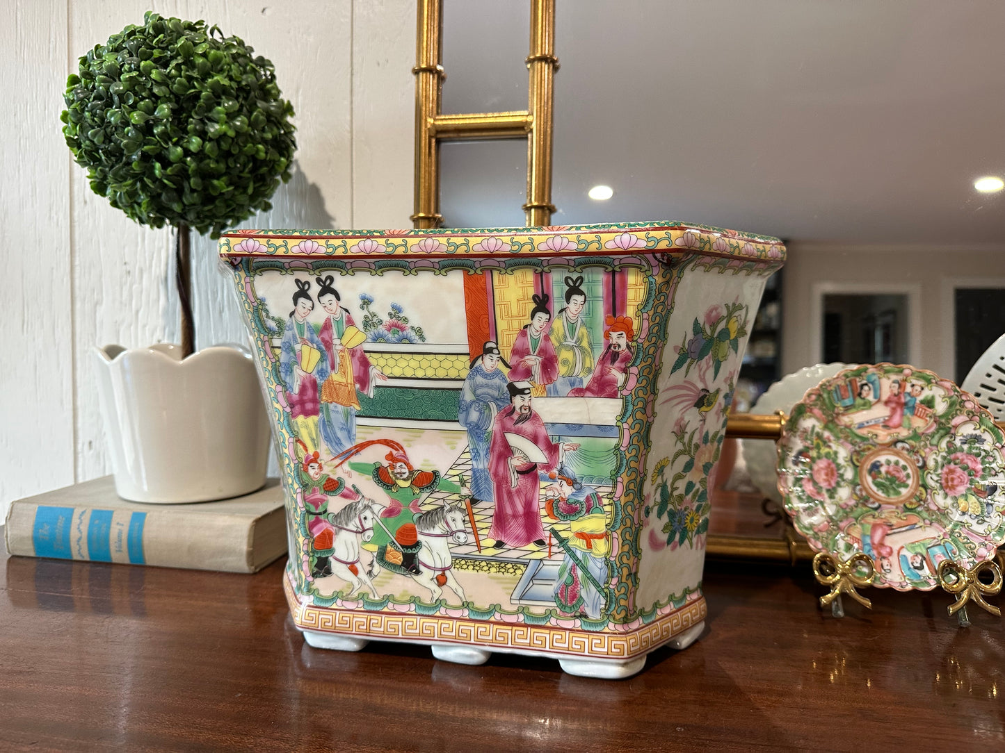 Rose Medallion Planter