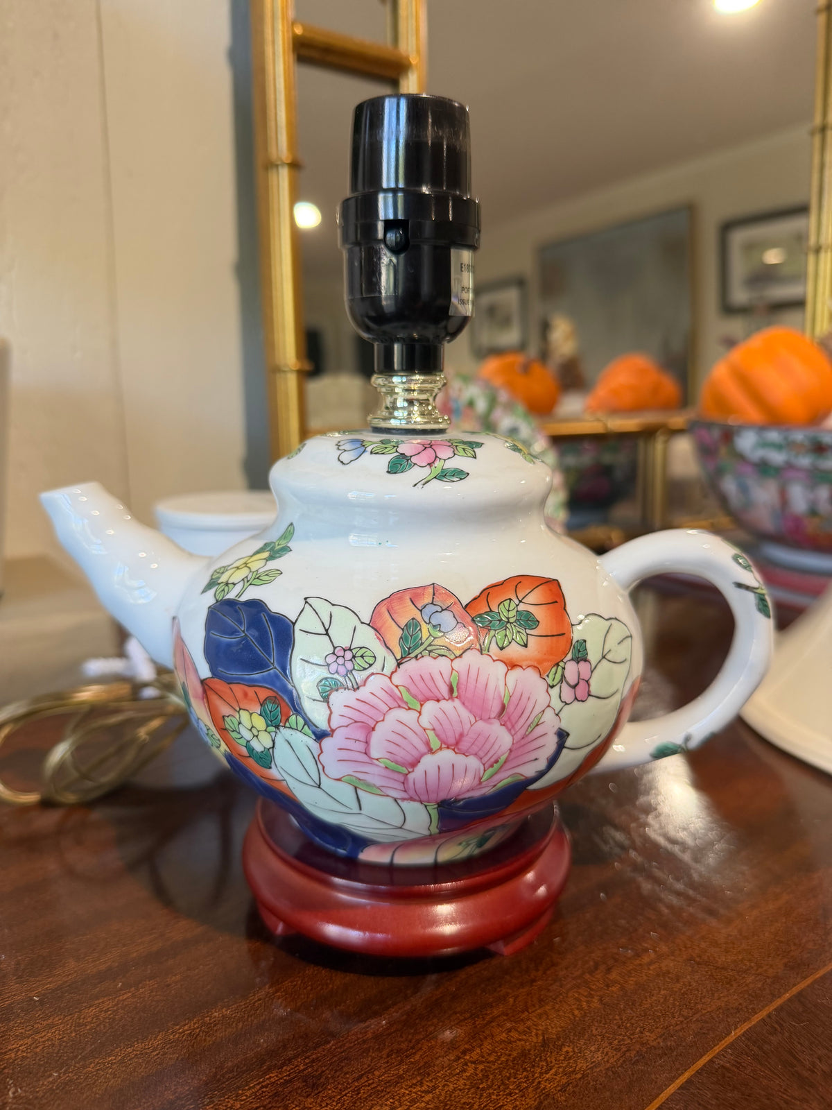 Tobacco Leaf Tea Pot Lamp