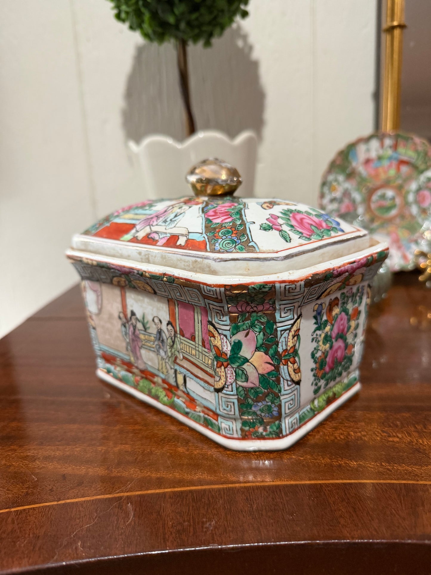 Rose Medallion Lidded Box