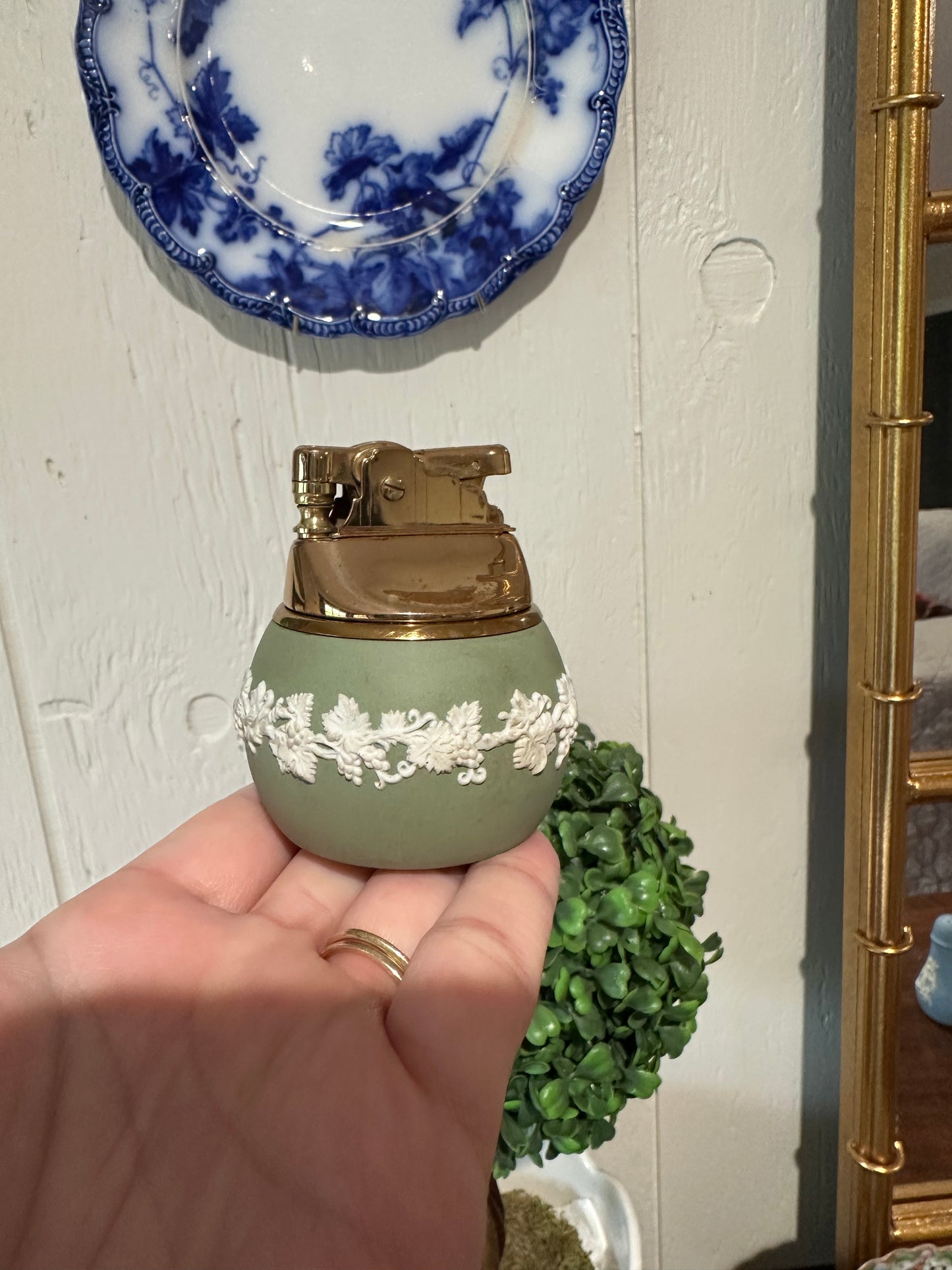 Green Wedgwood Lighter