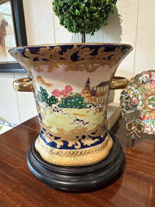 Fox Hunt Cache Pot with Stand