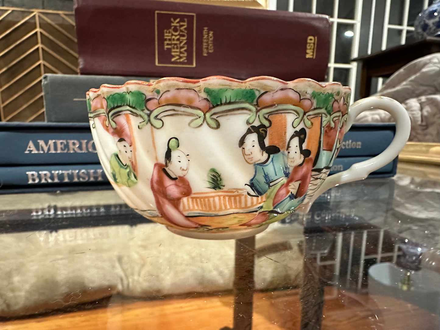 Rose Famille Scalloped Tea Cup