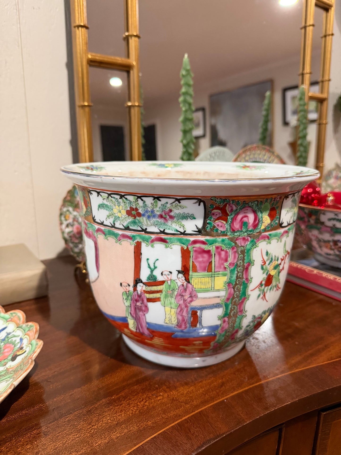 Rose Medallion Planter