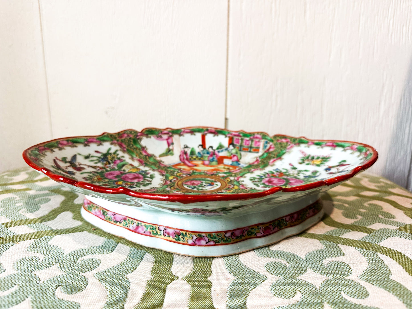 Rose Medallion Scalloped Footed Dish
