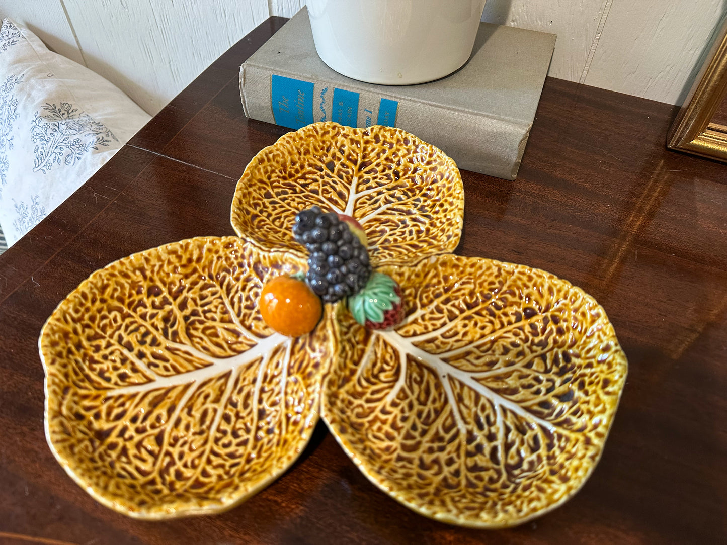Bordallo Pinheiro Partitioned Cabbage Dish