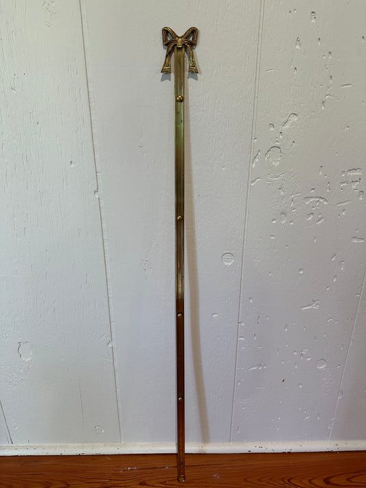 Brass Bow Plate Hanger
