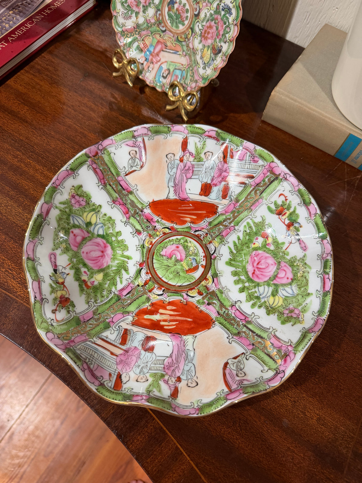 Ruffled Rose Medallion Dish