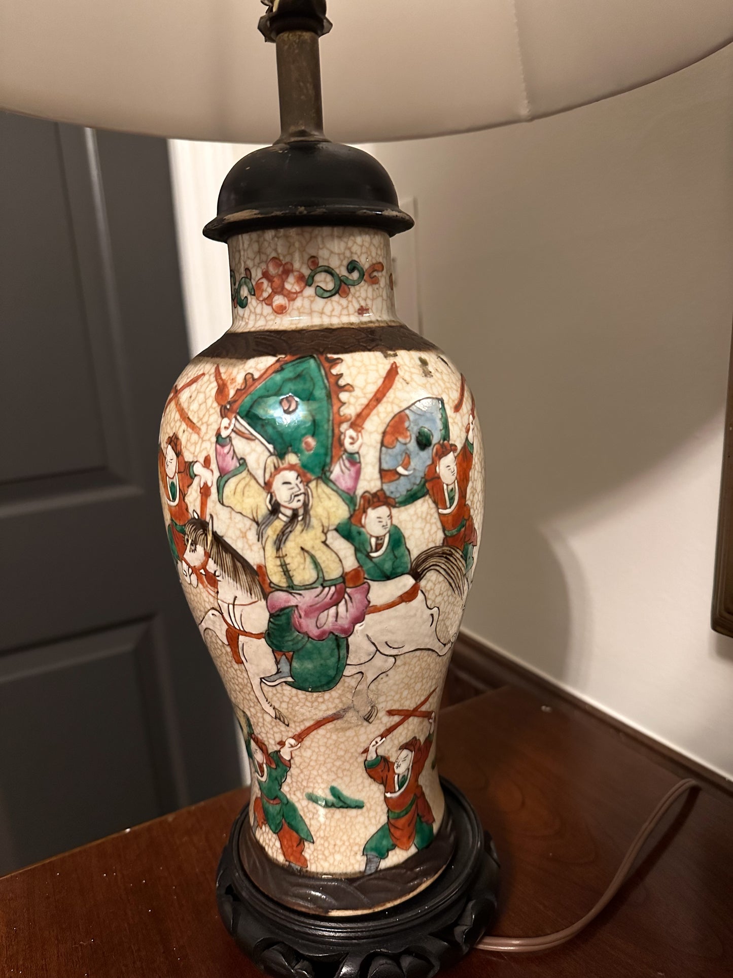 Chinoiserie Lamp