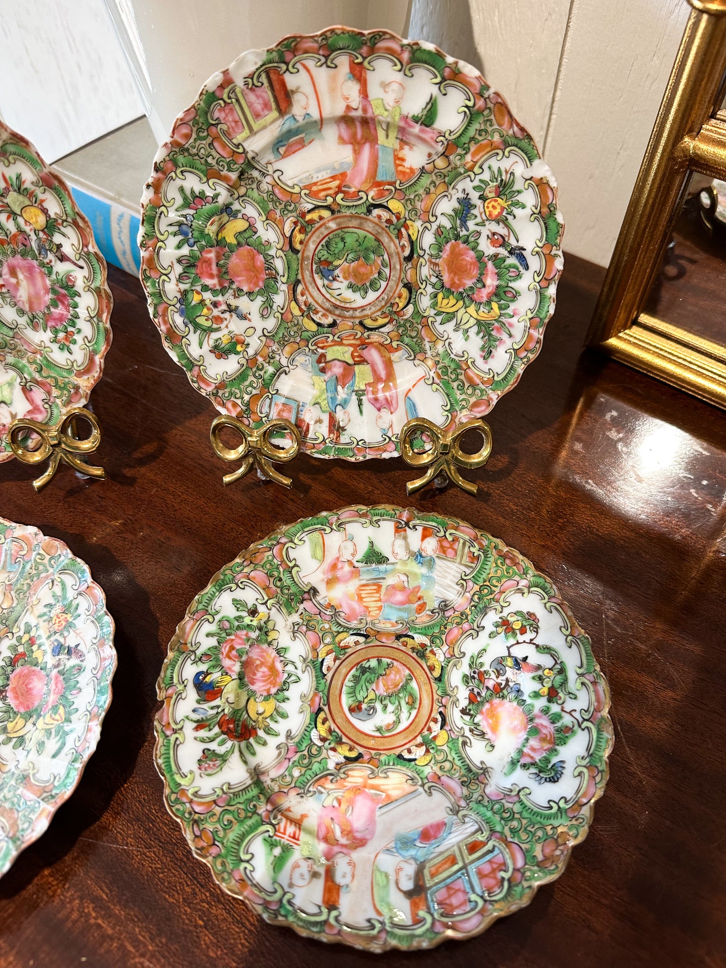 Scalloped Rose Medallion Plates