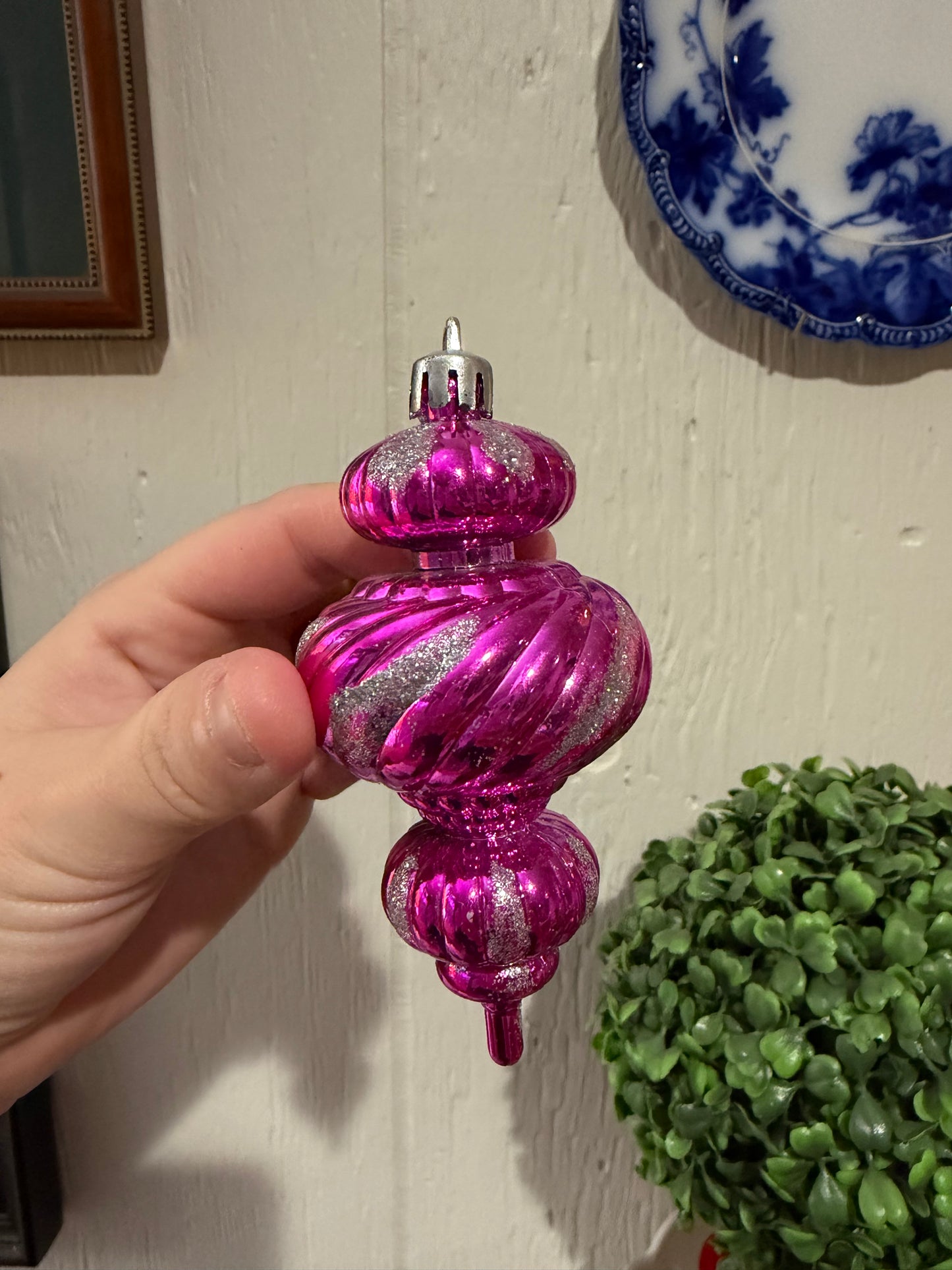 Set of 5 Fuchsia Finial Ornaments