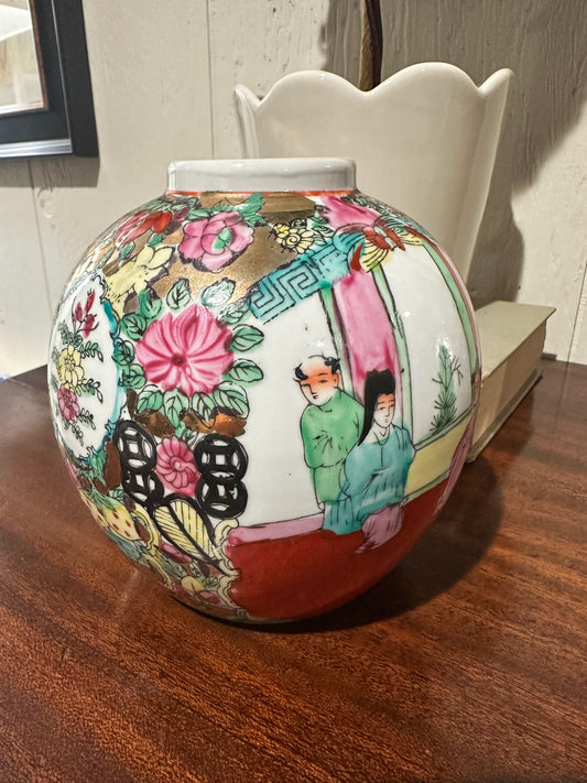 Small Round Rose Medallion Vase