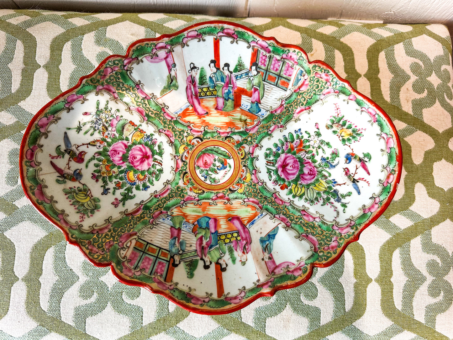 Rose Medallion Scalloped Footed Dish