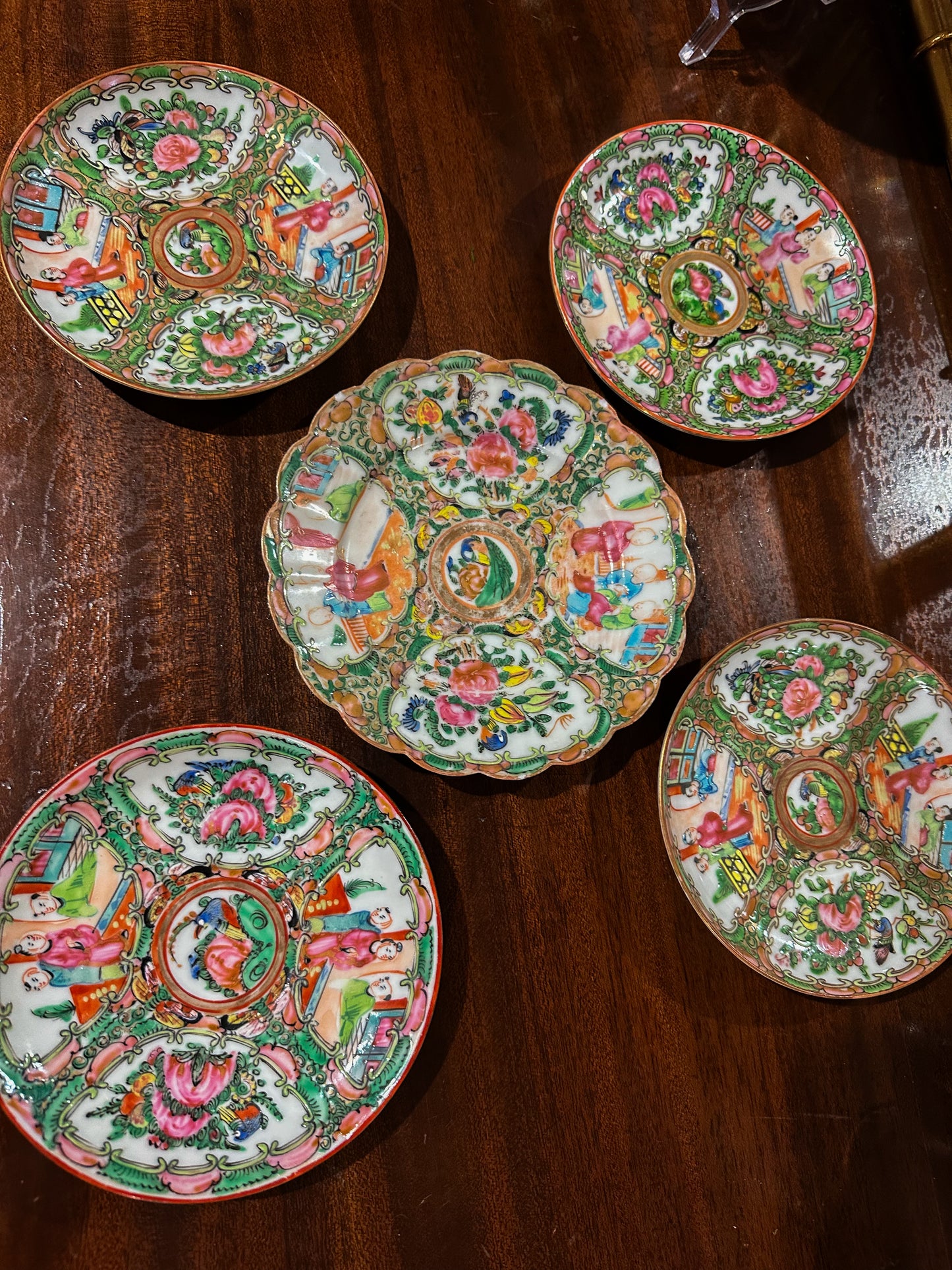 Rose Famille Plates