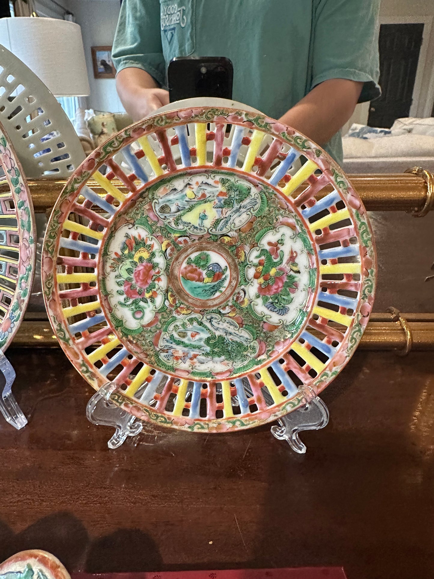 6” Rose Medallion Reticulated Plate