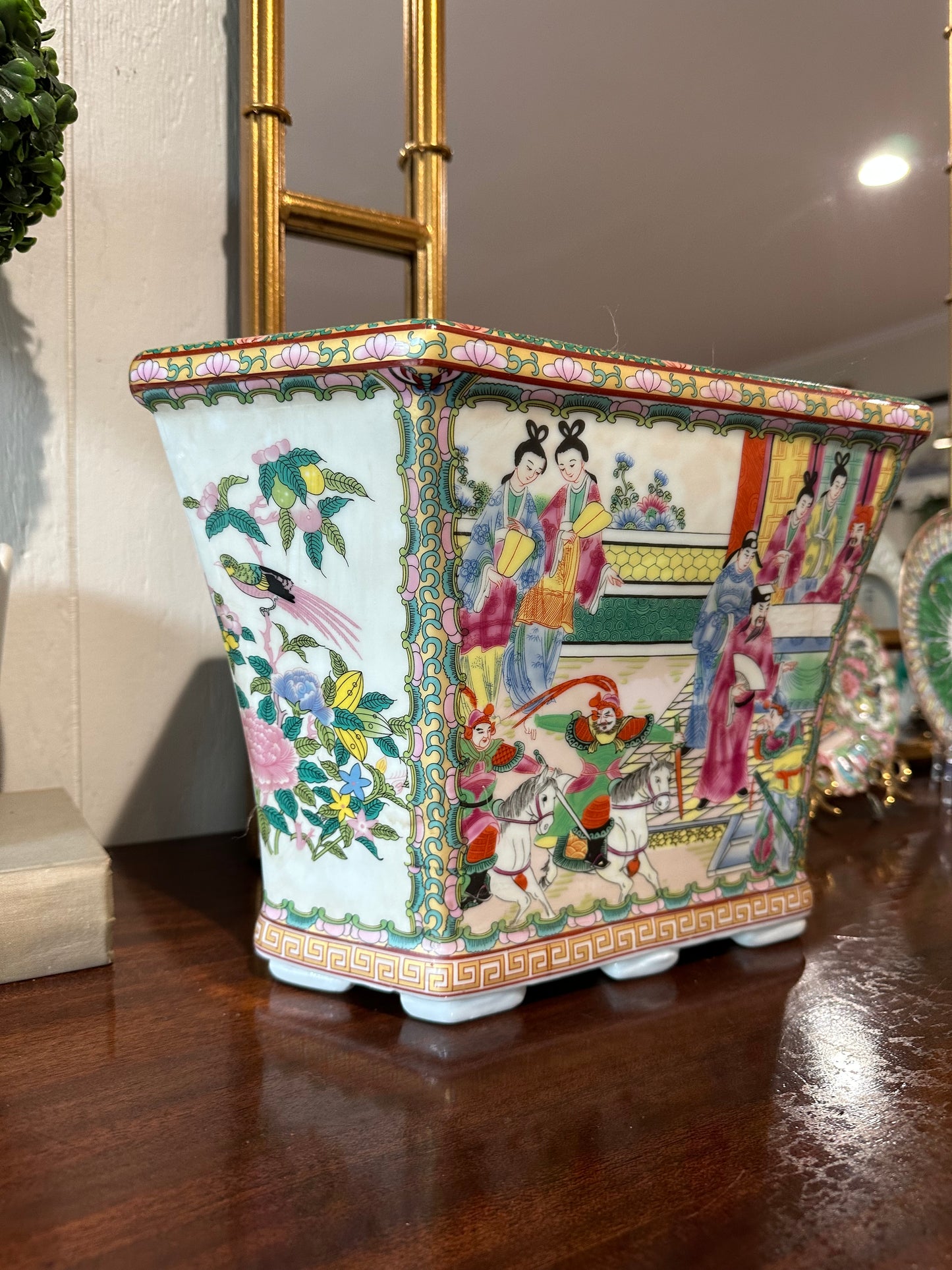 Rose Medallion Planter