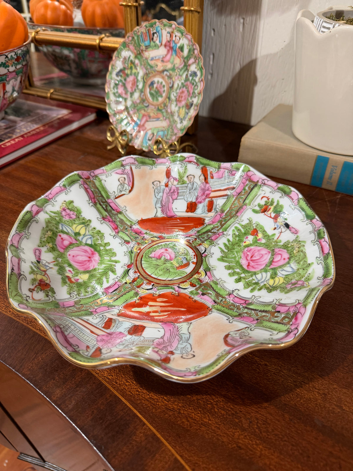 Ruffled Rose Medallion Dish