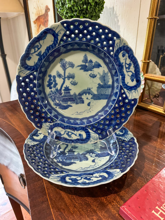 Reticulated Blue Willow Style Plates