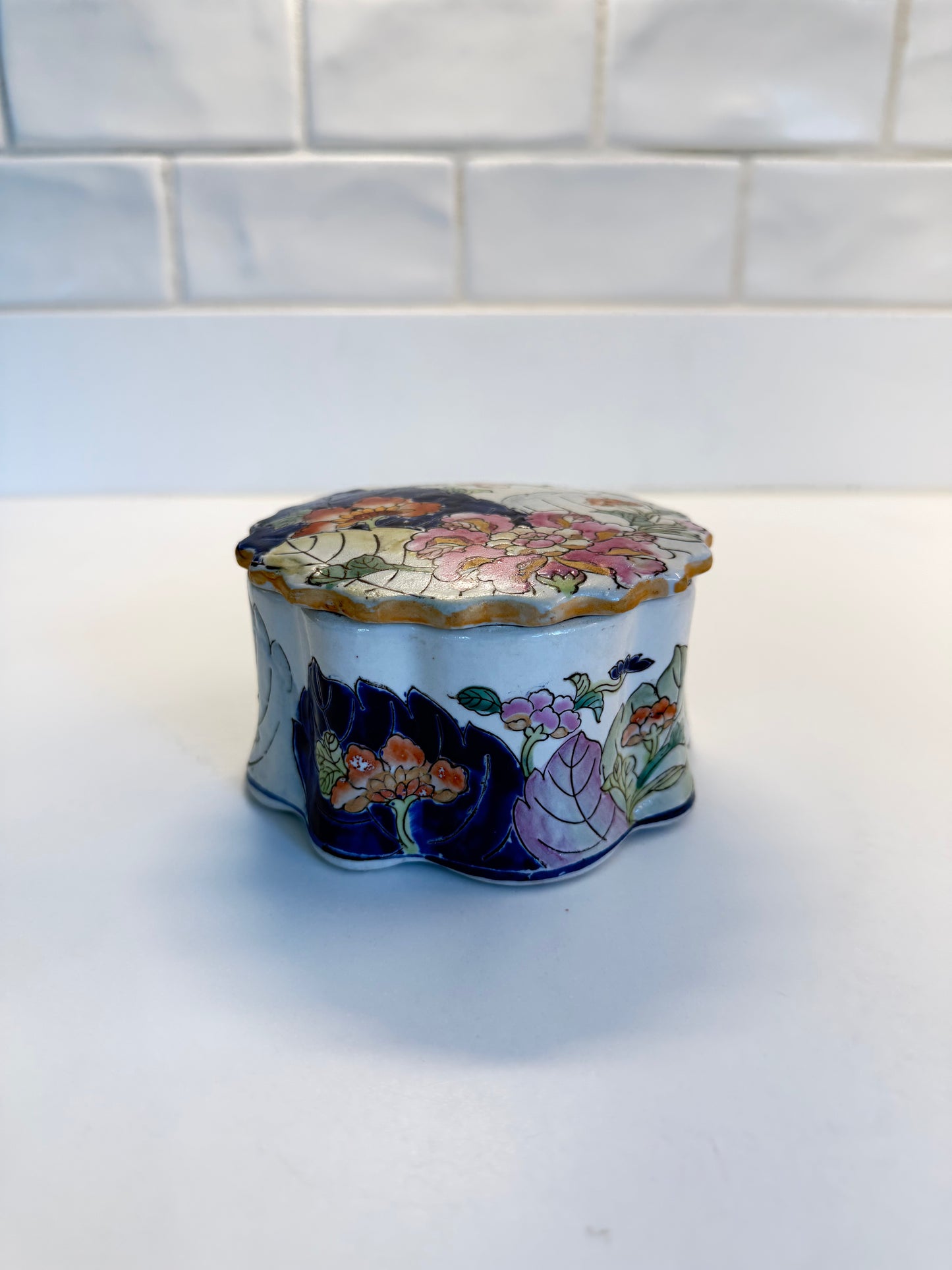 Tobacco Leaf Trinket Box