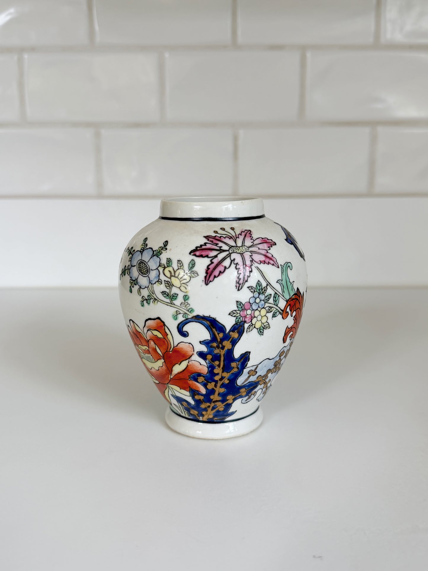 Toyo “Fleury” Tobacco Leaf Vase