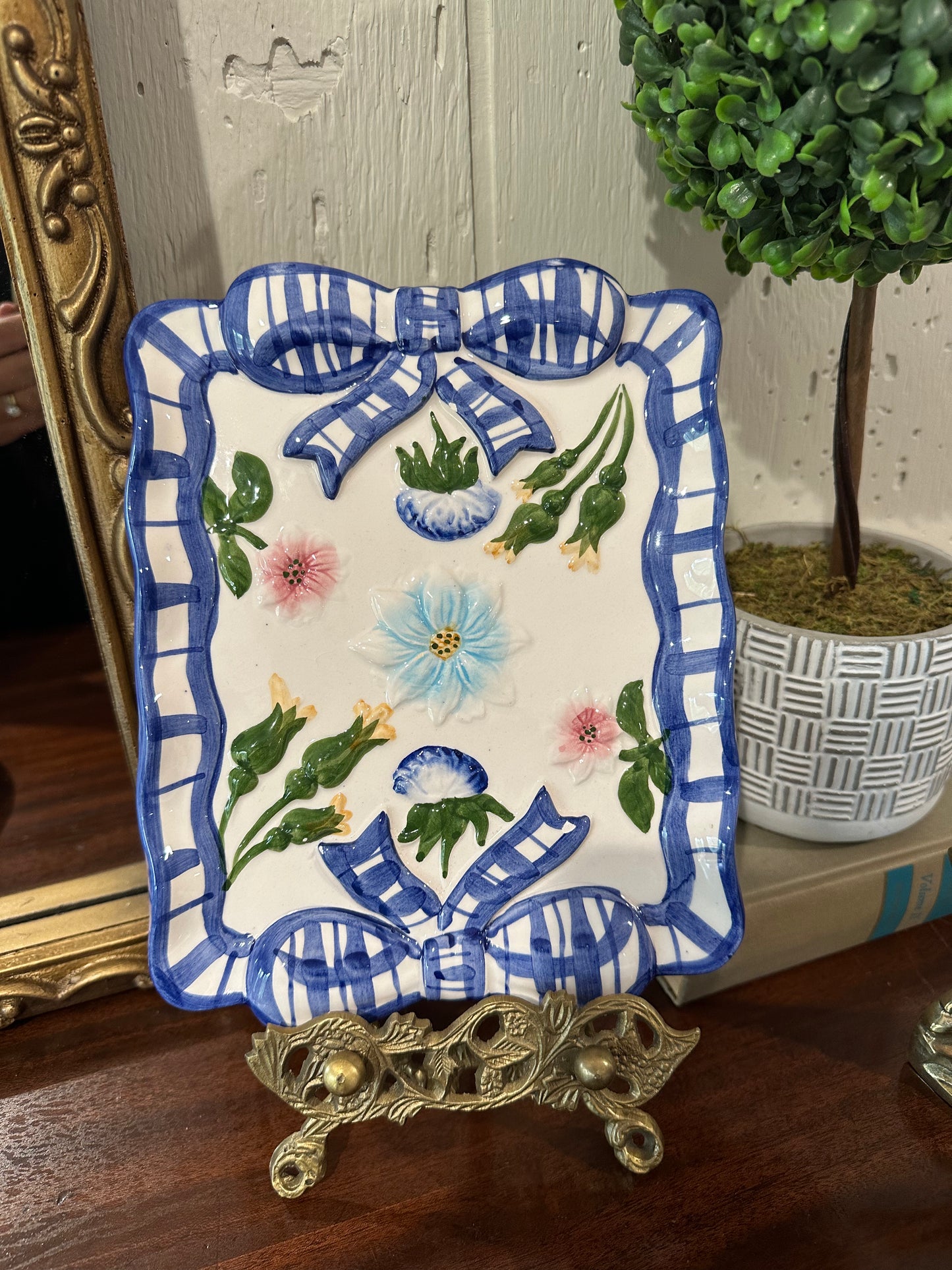 Floral & Striped Bow Tray